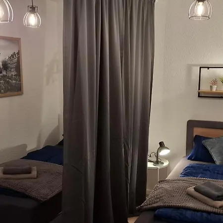 Stay-at-aj Homes Mit Komplett Ausgestatteter Küche, Balkon, 8 Hotel-boxspringbetten In 4 Schlafzimmern&schlafsofa Sowie Kostenlos Inklusive Bettwäsche, Handtücher, Verbrauchsartikel, Parkplatz, Wifi&smarttv Apartment Kamen