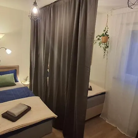 Stay-at-aj Homes Mit Komplett Ausgestatteter Küche, Balkon, 8 Hotel-boxspringbetten In 4 Schlafzimmern&schlafsofa Sowie Kostenlos Inklusive Bettwäsche, Handtücher, Verbrauchsartikel, Parkplatz, Wifi&smarttv Apartment Kamen